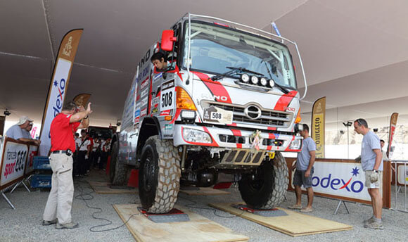 HINO TEAM SUGAWARA's Trucks Are Fully Prepared for the Start -Vehicle Inspections Carried Out in Lima-