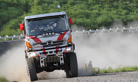 Race Truck Shaken Down at Ibaraki Test Course in Preparation for Rally Mongolia 2014