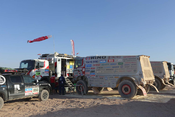 The bivouac at Calama is reminiscent of Africa.