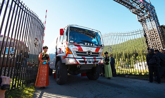 HINO TEAM SUGAWARA Races Rally Mongolia