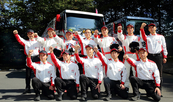 Team to Take On Dakar Rally 2016 - Trucks finished and shipped Argentina - 