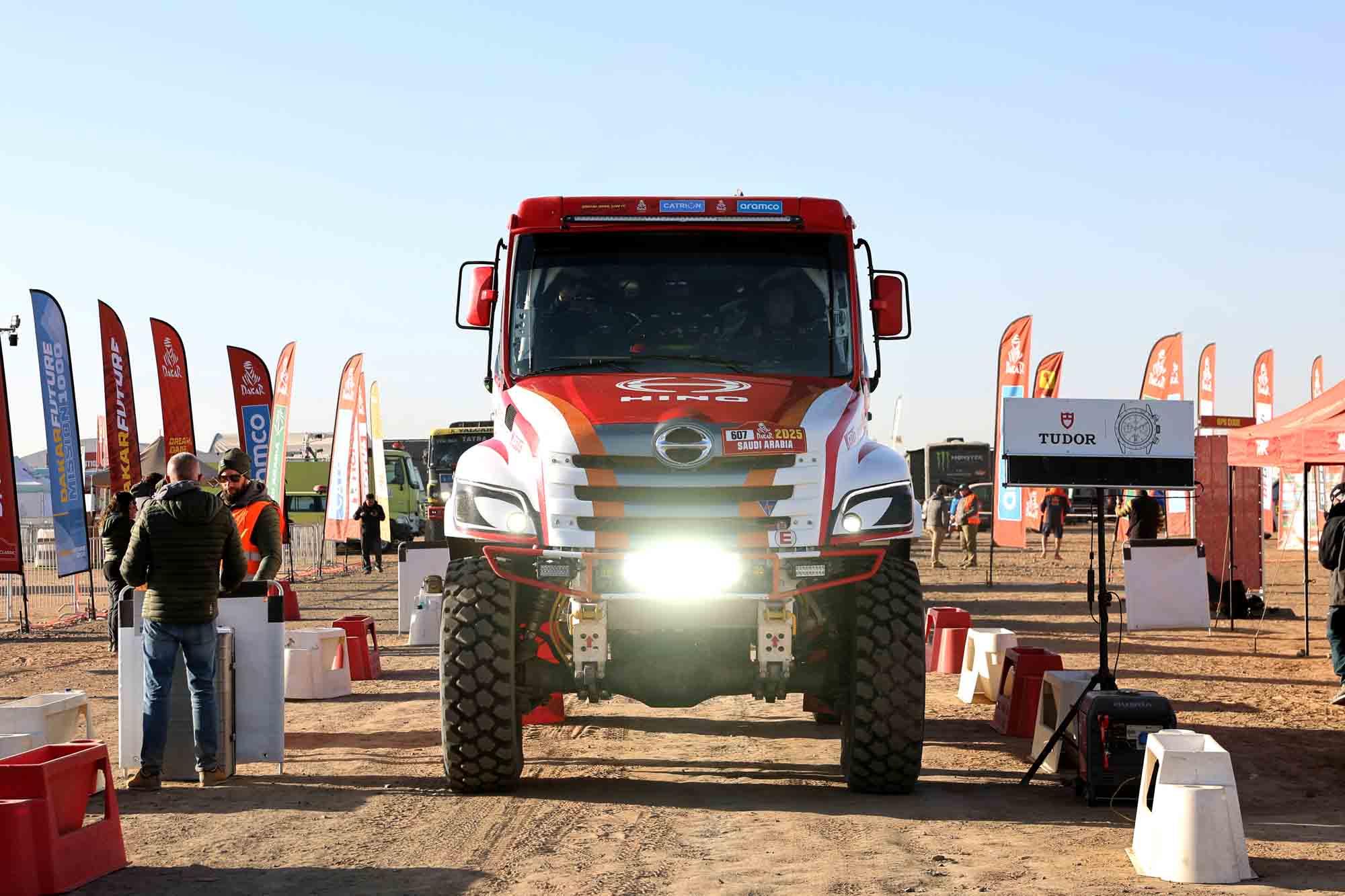 Jumped to 6th place in the truck category in the most difficult part.　No punctures, no troubles for 2 days of stages.