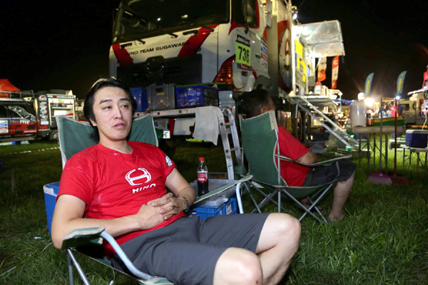 Teruhito Sugawara relaxes at the bivouac in Tucumán.