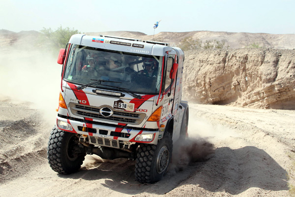 Car 2 piloted by the Teruhito Sugawara/Hiroyuki Sugiura crew