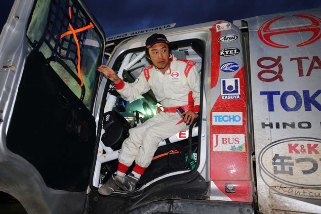 Car 2 and Teruhito Sugawara arrive at Salta.