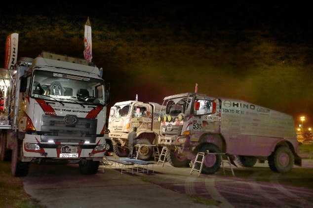 HINO500 Series trucks parked at the bivouac in Salta.