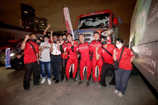 HINO TEAM SUGAWARA celebrates their finish