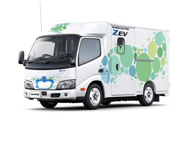 JMS2024_日野デュトロ Z EV ウォークスルーバン.jpg